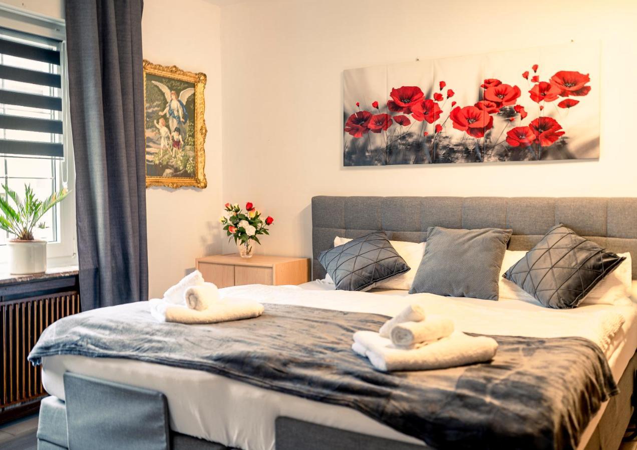Truth Fuer 5 - King Size Betten, Kamin, Garten, Xxl Couch, Smart-Tv Dortmund Luaran gambar