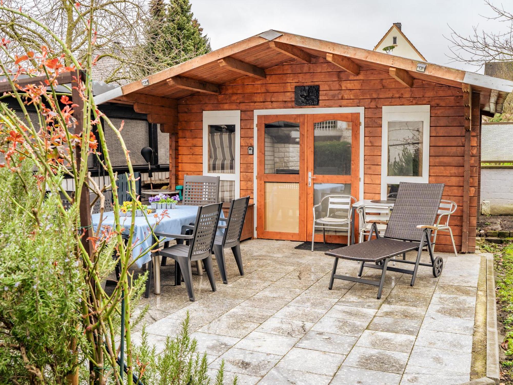 Truth Fuer 5 - King Size Betten, Kamin, Garten, Xxl Couch, Smart-Tv Dortmund Luaran gambar